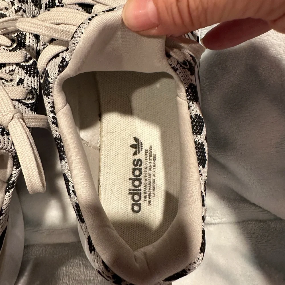 Adidas Women's 8.5/ kids 7 Leopard Print slide on Sneakers worn once b & w - Picture 6 of 10